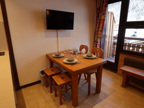Studio cosy au cœur des Gets, pied des pistes, refait à neuf, idéal famille!