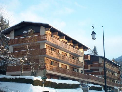 Bel Appartement aux Gets - Proche des Pistes avec Balcon et Parking
