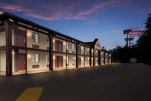 Gallery image of Red Roof Inn Crossville in Crossville