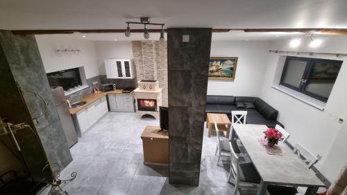 Μια τηλεόραση ή/και κέντρο ψυχαγωγίας στο Apartmány Sebastián