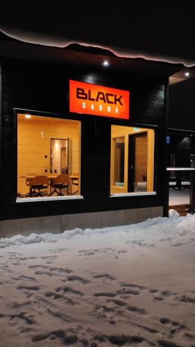 Black Hotel - Kempele talvella