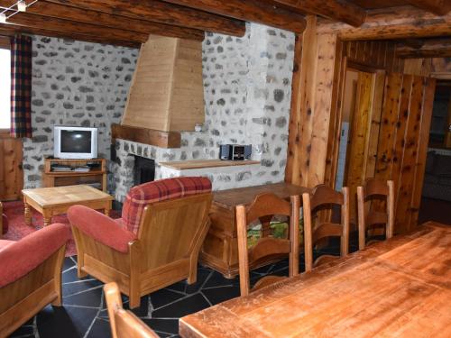 Chalet 5 Pièces à Pralognan-la-Vanoise, 150m², 8 Pers, Proche Commerces et Téléphérique - FR-1-464-48