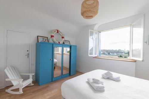 Posteľ alebo postele v izbe v ubytovaní KER HELEN - Maison familiale vue mer