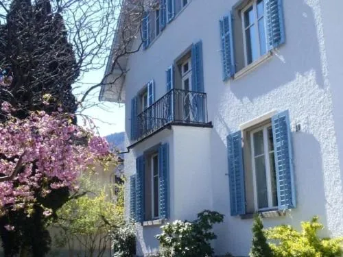 Stilvolle, grosszügige Ferienwohnung in Jugendstil-Villa! photo