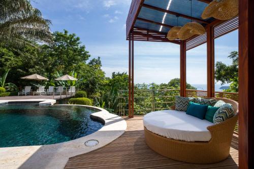Casa Anjali by Sandglassの敷地内または近くにあるプール