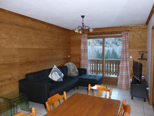 Appartement 3 pièces avec mezzanine et balcon sud, proche lac et navette Courchevel - FR-1-464-3