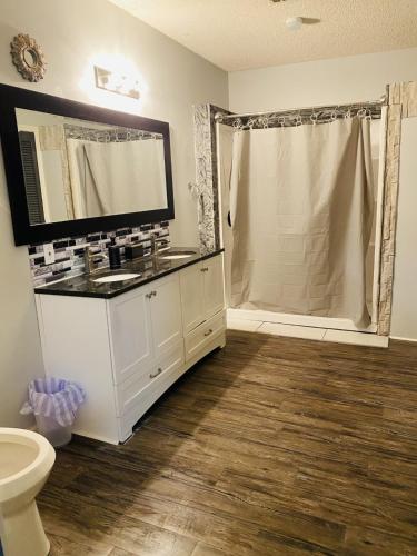 Deluxe Shared MEN'S ONLY Dormitory rm4 – Photos 3