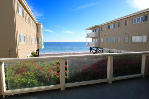 Malibu Beach Front – Photos 2