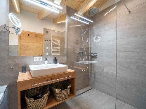 Kúpeľňa v ubytovaní Chalet Pettneu am Arlberg - Top 3