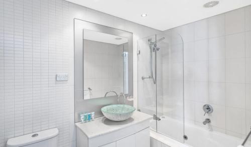 Ένα μπάνιο στο Sandy Cove Apartment The Entrance 48b