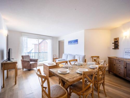Appartement Germ, 3 pièces, 8 personnes - FR-1-695-19