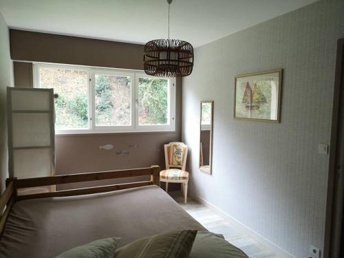 Photo de la galerie de l'établissement Appartement à 200m de la plage avec WIFI et vue mer à Perros-Guirec - FR-1-368-126, à Perros-Guirec