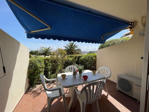 Studio climatisé avec terrasse, piscine & parking, proche plage et port - Le Grau-du-Roi