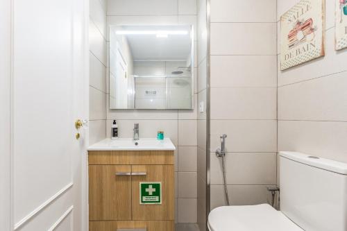 Et badeværelse på Hopstays - Oporto Musica