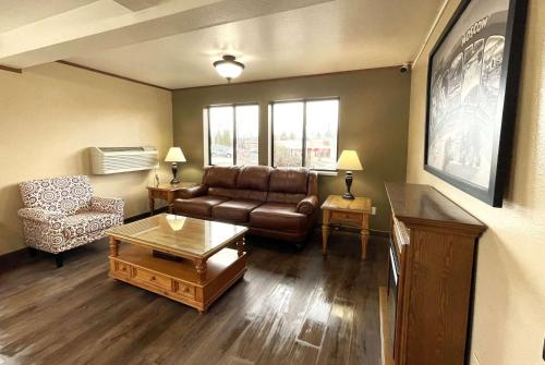 Χώρος καθιστικού στο FairBridge Inn & Suites Moscow - Pullman