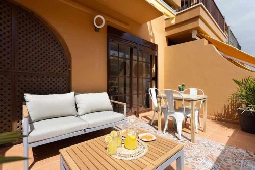 Sunnyland Apartment Costa Silencio parking