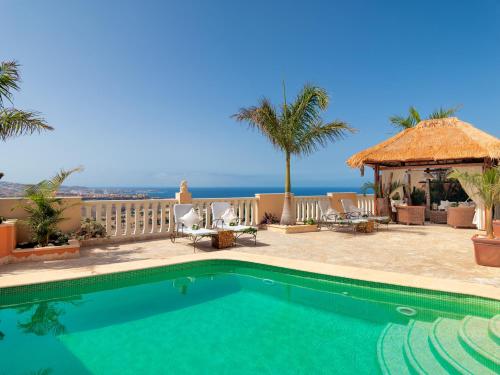 Royal Garden Villas, Luxury Hotel