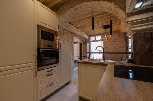 Le Balcon Perrière I - Charming apartment with direct view of the Thiou