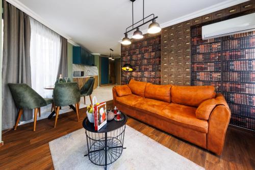 Χώρος καθιστικού στο Avenue Hotel - Free Parking