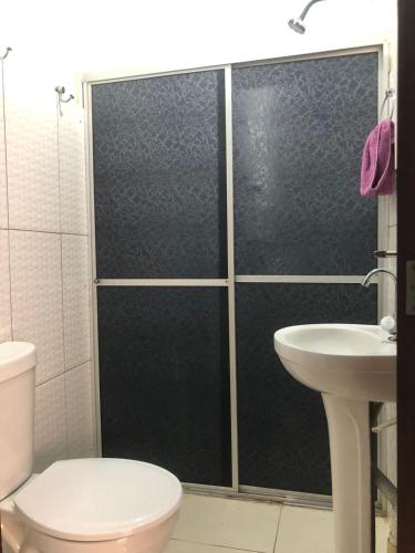 Caju Hostelにあるバスルーム