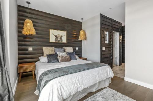 Katil atau katil-katil dalam bilik di Chalet Monashee - Brand New High-End Property with Amazing Views