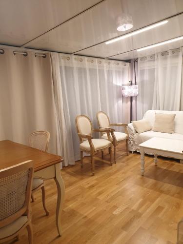 Lovely 1 Bedroom Boulevard de la Croisette