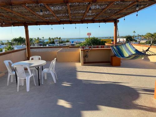 Un balcón o terraza en Hermoso edificio ubicado a pocas cuadras del Malecón de La Paz BCS