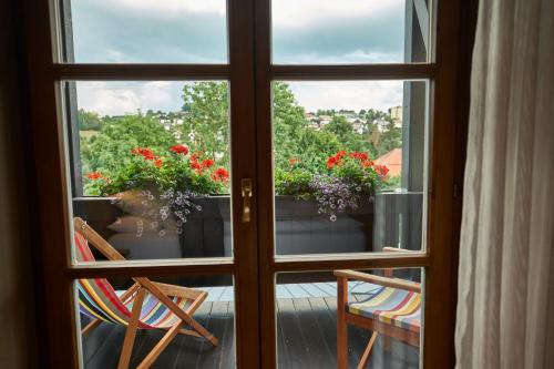 Un balcón o terraza de Hotel zur Waldbahn