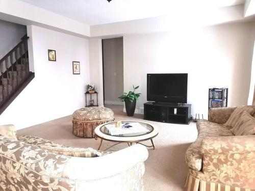 Spacious 4bdr+Study House – Photos 2