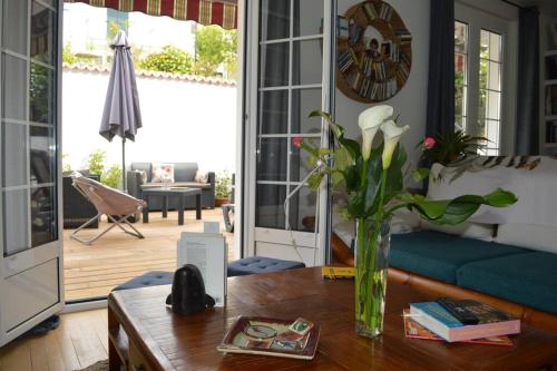 A l'ombre du palmier, maison à 1,2 km de l'océan