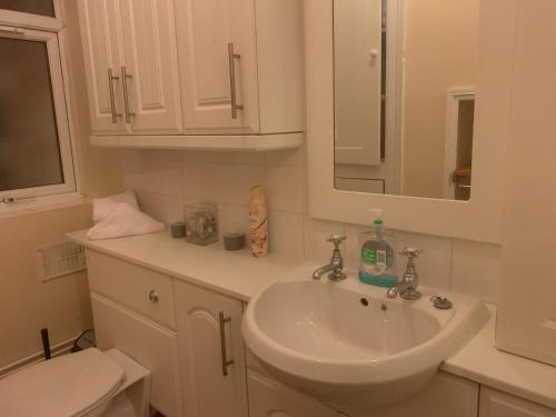 22A Cosy double bed town centre – Photos 2
