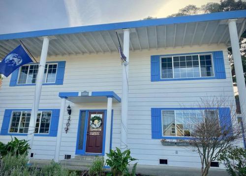Charming 4B 2B Home In Exclusive Neighborhood of Eureka