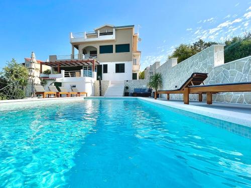 Seaside family friendly house with a swimming pool Cove Ljubljeva, Trogir - 20531
