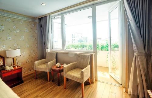 Posezení v ubytování Lotus Saigon Hotel