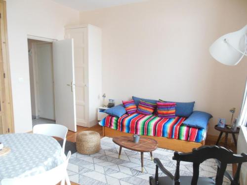 Χώρος καθιστικού στο Charmant appartement face plage de Boulogne-sur-Mer avec terrasse, 1 chambre, WiFi, draps inclus - FR-1-376-111