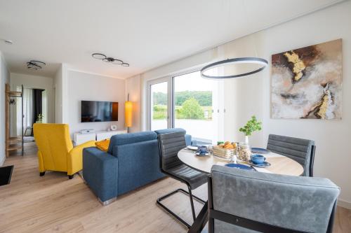 Et tv og/eller underholdning på Villa SCHLOSSBLICK WE4 Penthouse am Nationalpark