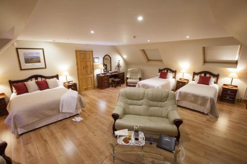 Una cama o camas en una habitación de The Tides Ballybunion