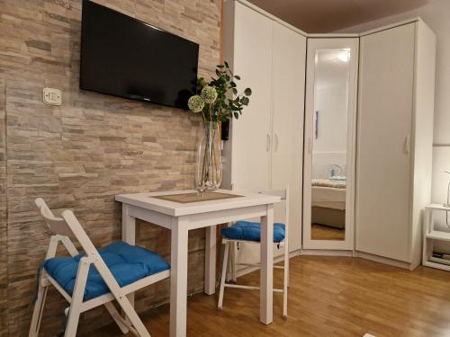 Studio Apartment LIMONA