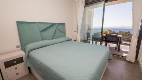 Blue Suites B5-203