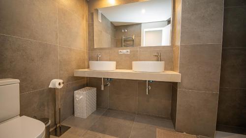 Blue Suites B5-203