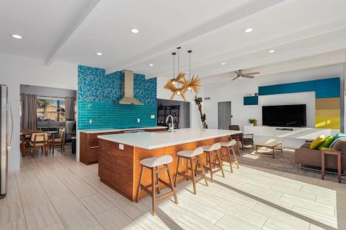 Mid-Century Modern GEM – Photos 2