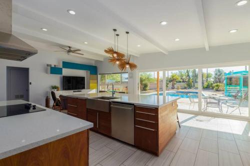 Mid-Century Modern GEM – Photos 3