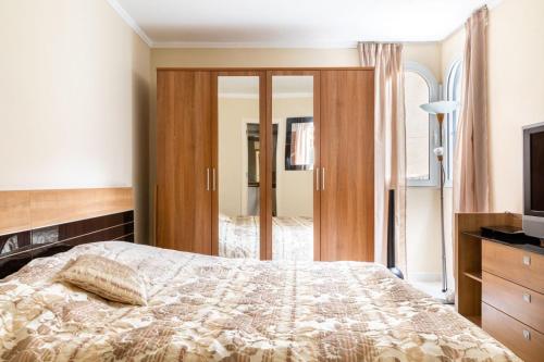 Кровать или кровати в номере Apartamento en Aquamarina