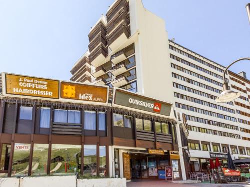 Το κτήριο όπου στεγάζεται  το διαμέρισμα