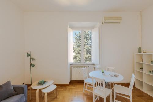 Гостиная зона в Aquaeductus Apartment