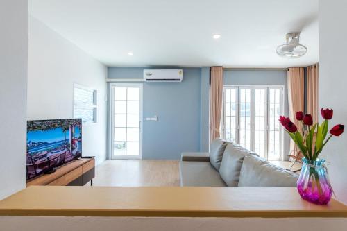 TV a/nebo společenská místnost v ubytování Beach Block No.5 at Huahin Beach