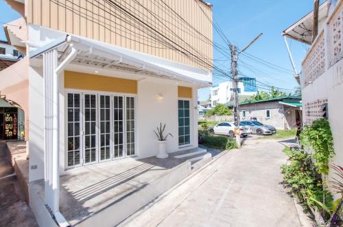 Φωτογραφία από το άλμπουμ του Beach Block No.5 at Huahin Beach στο Χουά Χιν