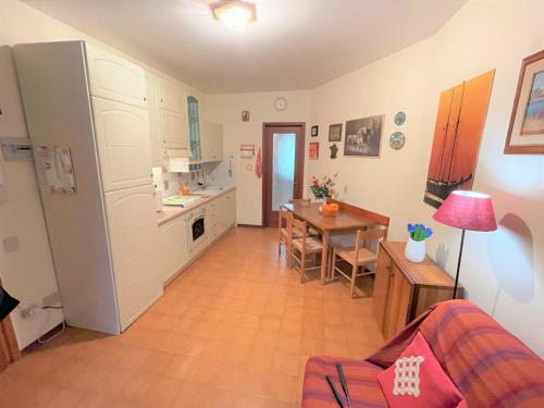 Η κουζίνα ή μικρή κουζίνα στο Condominio Miriam