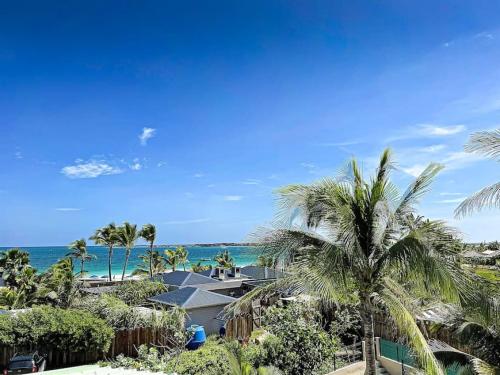 Villa Carpe Diem sea front pool Orient Bay
