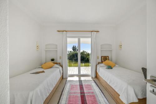 Villa Casa do Amendoal by Villa Plus